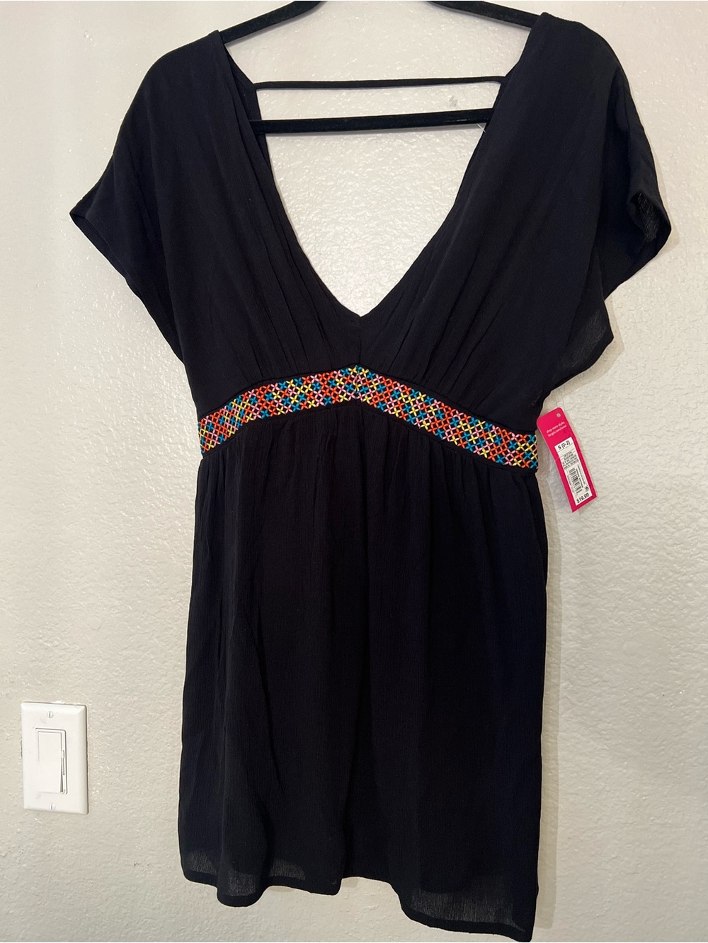 Xhilatation Blavk Swim cover up and V-Neck Short Sleeve Dress